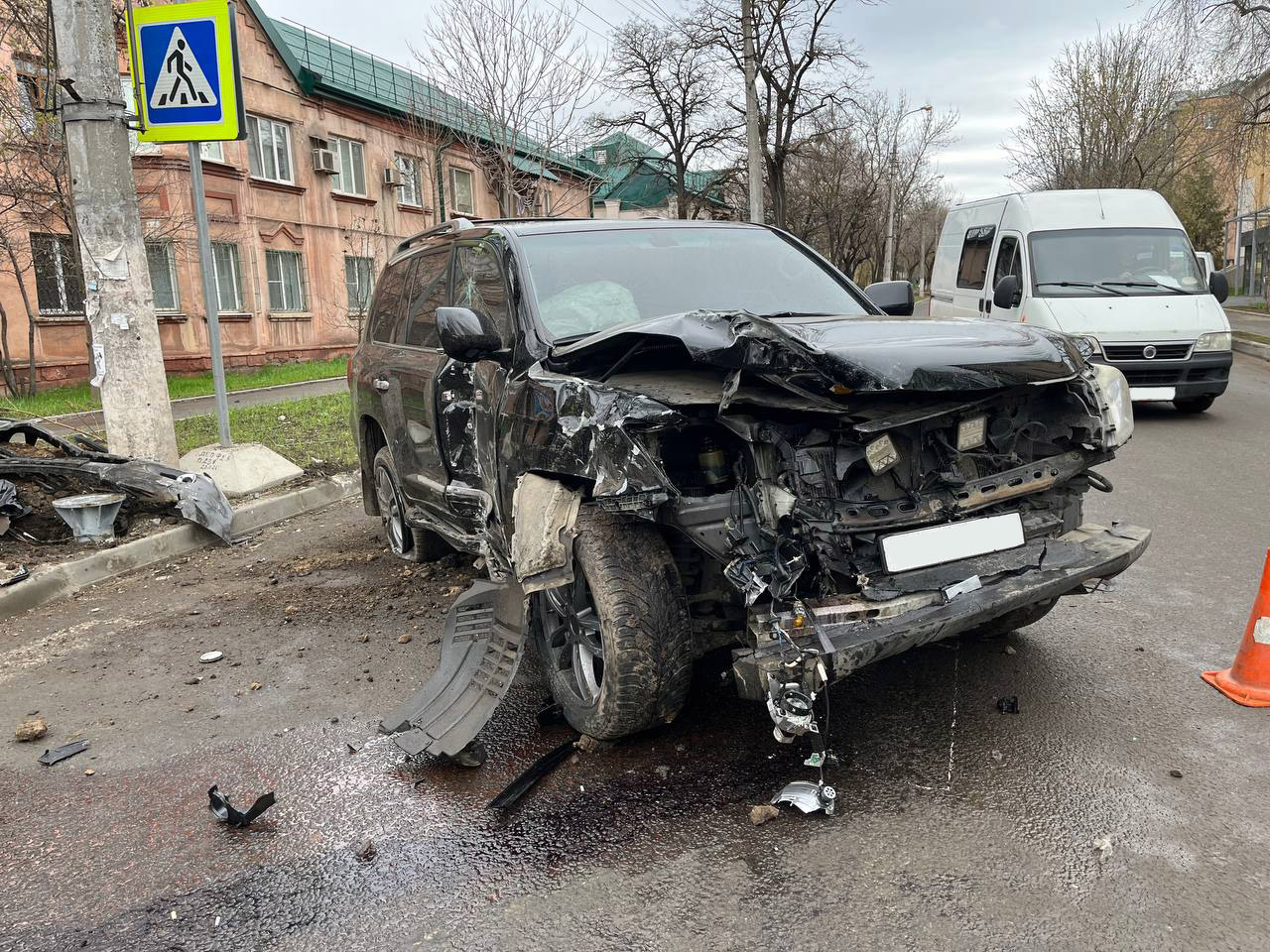Нарушение правил проезда перекрёстков повлекло ДТП с пострадавшими.