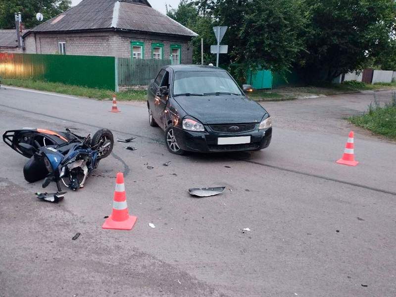 В Енакиево за сутки в результате ДТП травмированы два подростка.