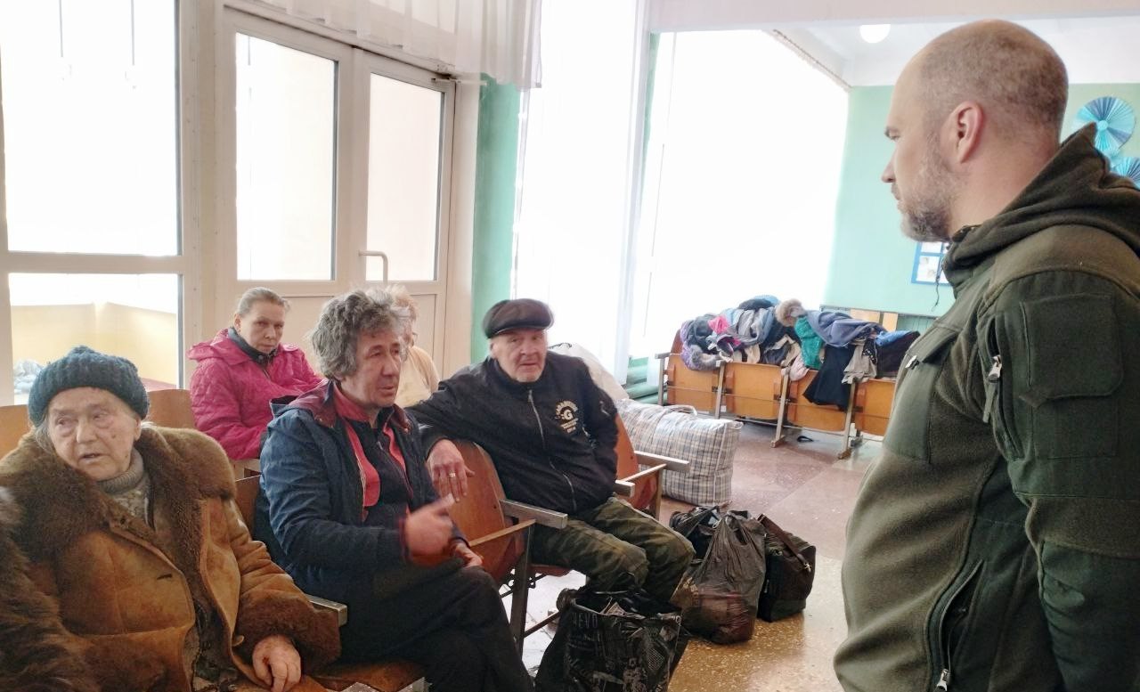 Сергей Желновач пообщался с гражданами прибывшими из освобожденных территорий.