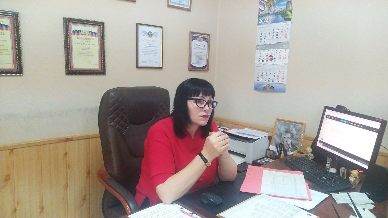 Сегодня личный прием граждан провела заместитель главы администрации Оксана Козлова.