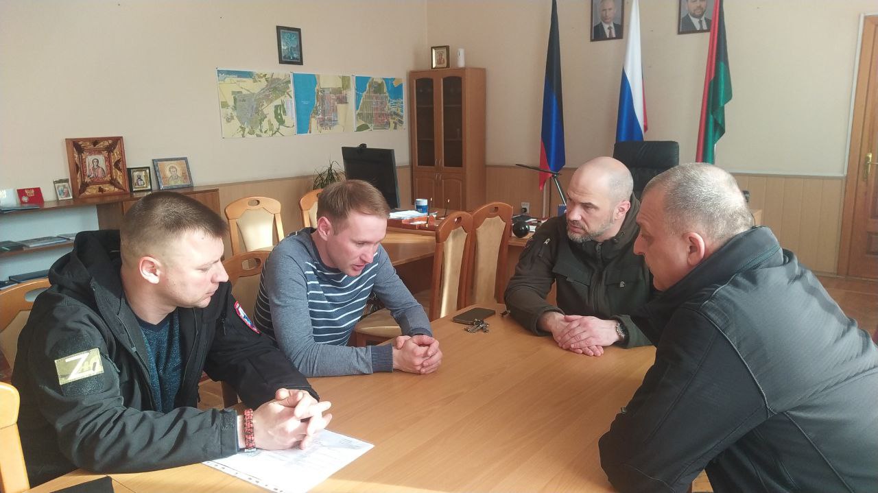 Сергей Желновач провел координационное совещание по проведению дорожных работ.