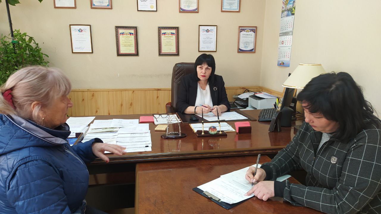 Оксана Козлова провела прием граждан.