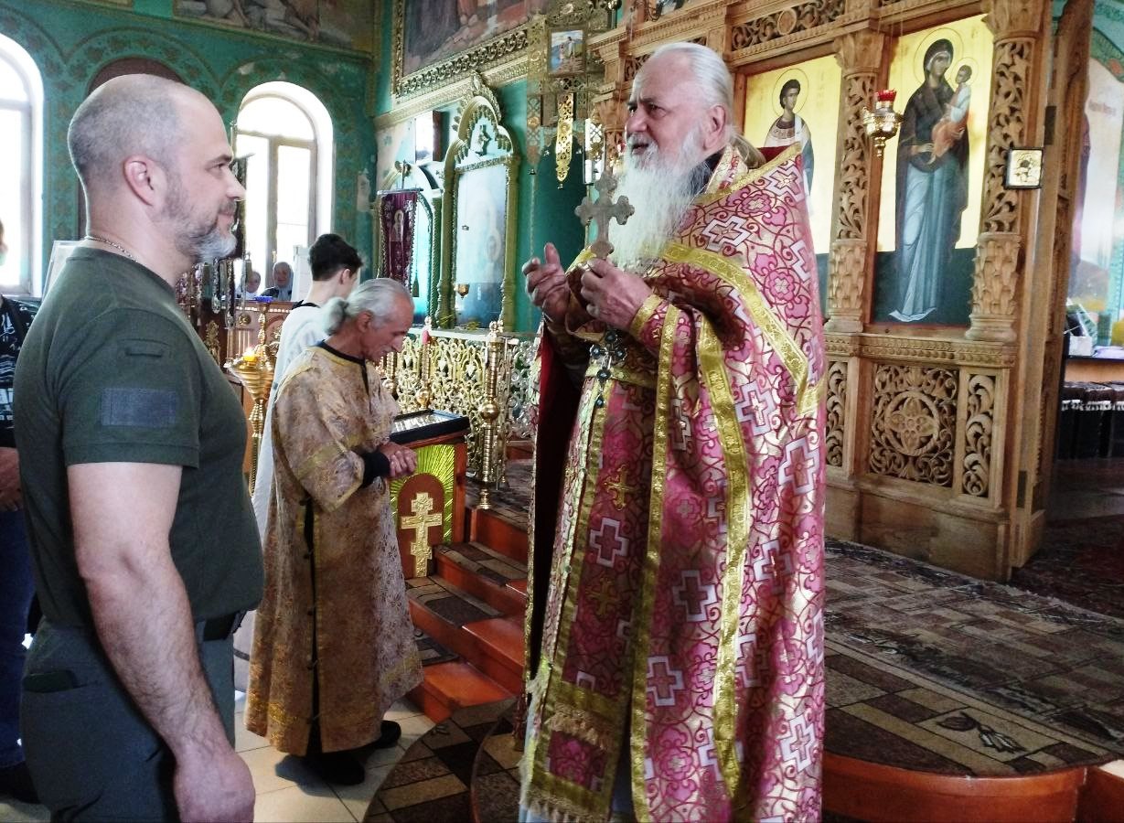 Свой день рождения отмечает протоиерей Свято-Александро-Невского храма города Дебальцево.