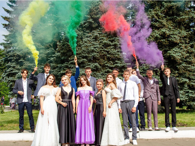 В добрый путь, выпускники 2023!.
