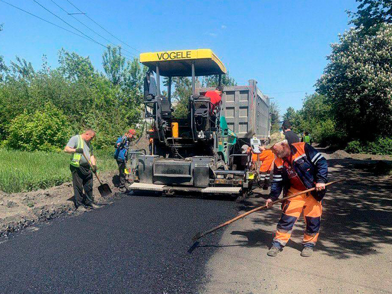 Хабаровский край продолжает ремонтировать дороги в Дебальцево .