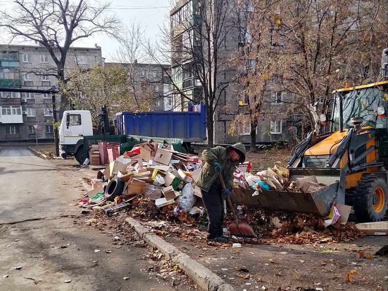 Региональный оператор по вывозу твердых коммунальных отходов «Донснабкомплект» продолжает свою работу.