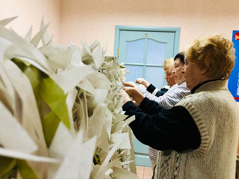 Подари тепло Герою.