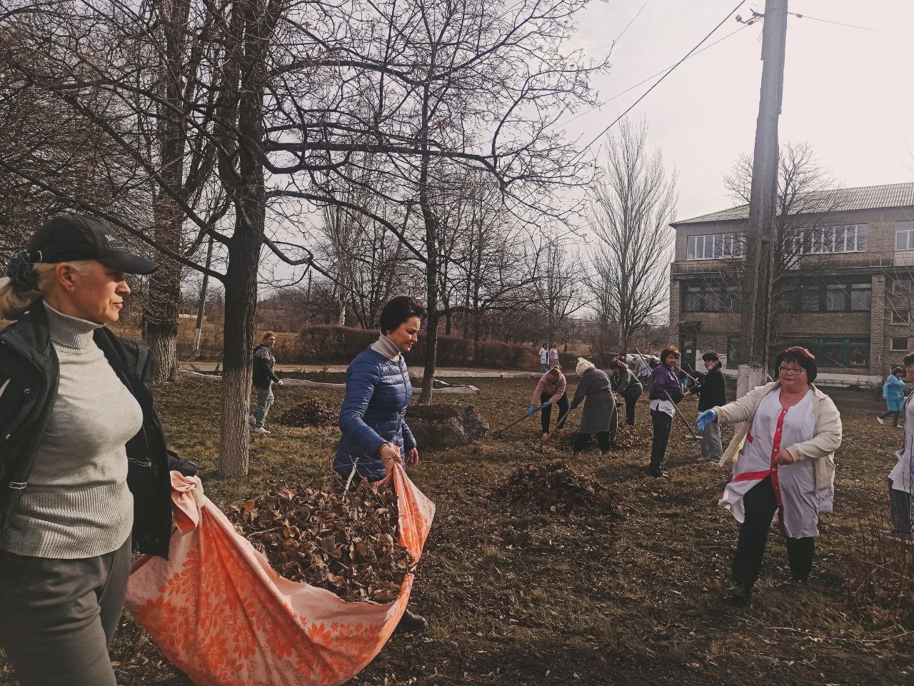 &quot;Все на субботник!&quot;.
