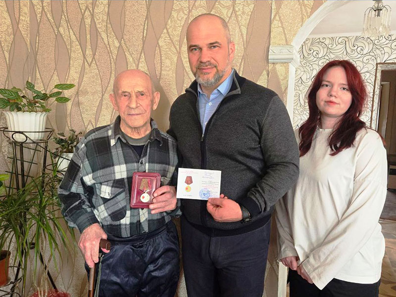 Огромная благодарность нашим ветеранам за Победу и мирное небо.