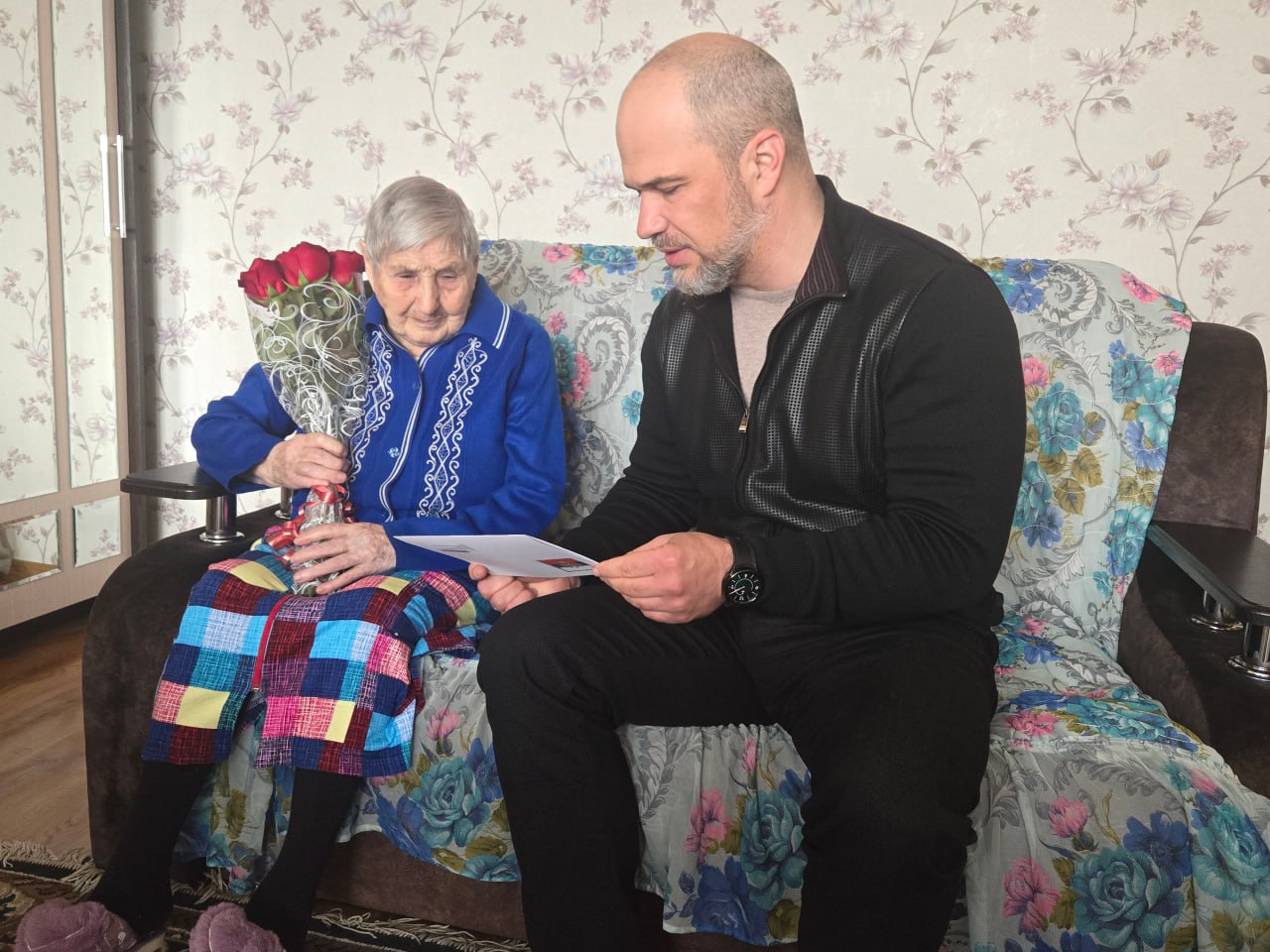 Продолжаем нашу добрую традицию поздравлений долгожителей со значимыми датами нашего округа.