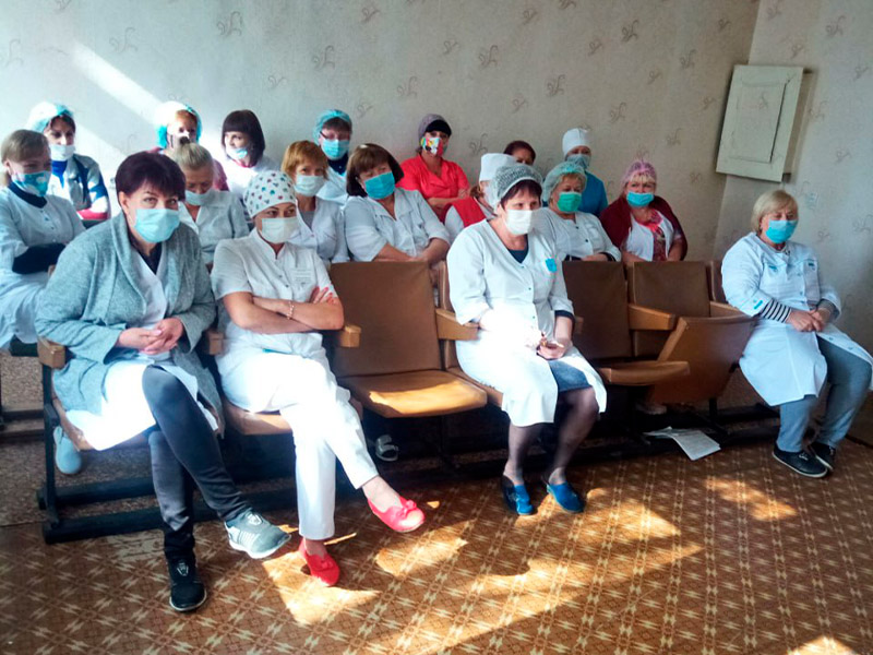 С медицинскими работниками ГБУ ДНР «ЦГБ г. Дебальцево» проведена беседа на тему «Не сломай свою судьбу».