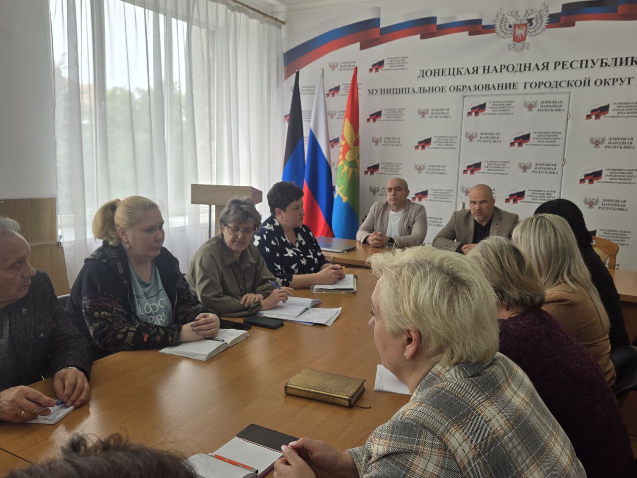 Сергей Желновач провел рабочее совещание с руководителями образовательных учреждений.