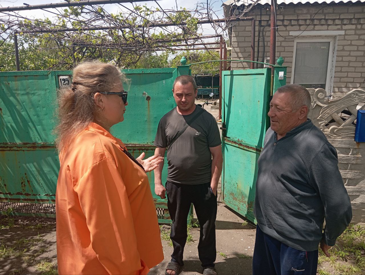 В День пограничника активисты местного отделения партии «Единая Россия» организовали встречу.