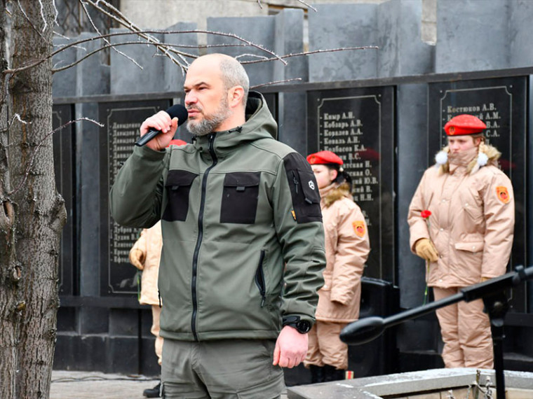 Сергей Желновач поздравил всех присутствующих с девятой годовщиной освобождения города. Сергей Желновач поздравил всех присутствующих с девятой годовщиной освобождения города.