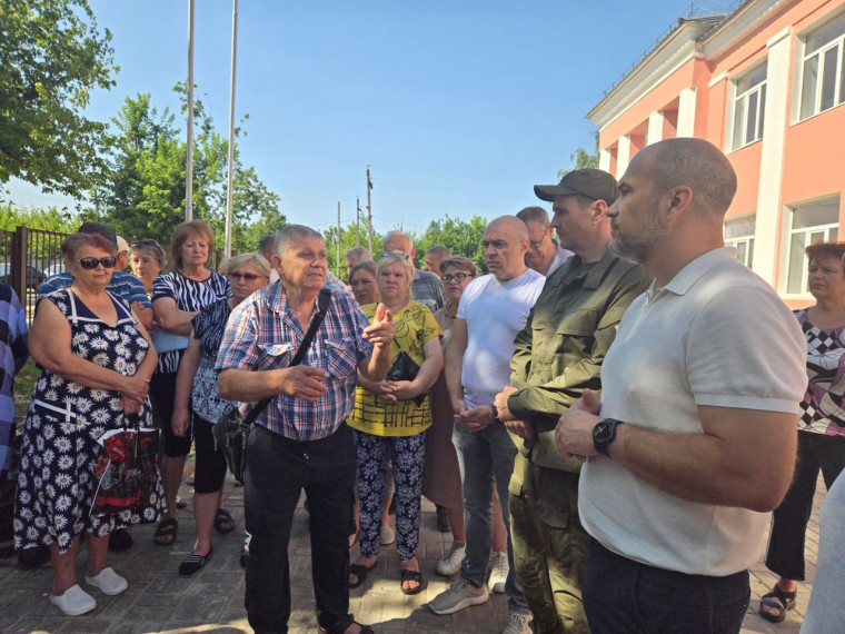 Встреча с гражданами. Встреча с гражданами.