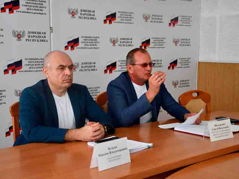 Заседание Дебальцевского городского совета Донецкой Народной Республики первого созыва. Заседание Дебальцевского городского совета Донецкой Народной Республики первого созыва.