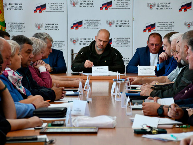 Заседание Дебальцевского городского совета Донецкой Народной Республики первого созыва. Заседание Дебальцевского городского совета Донецкой Народной Республики первого созыва.