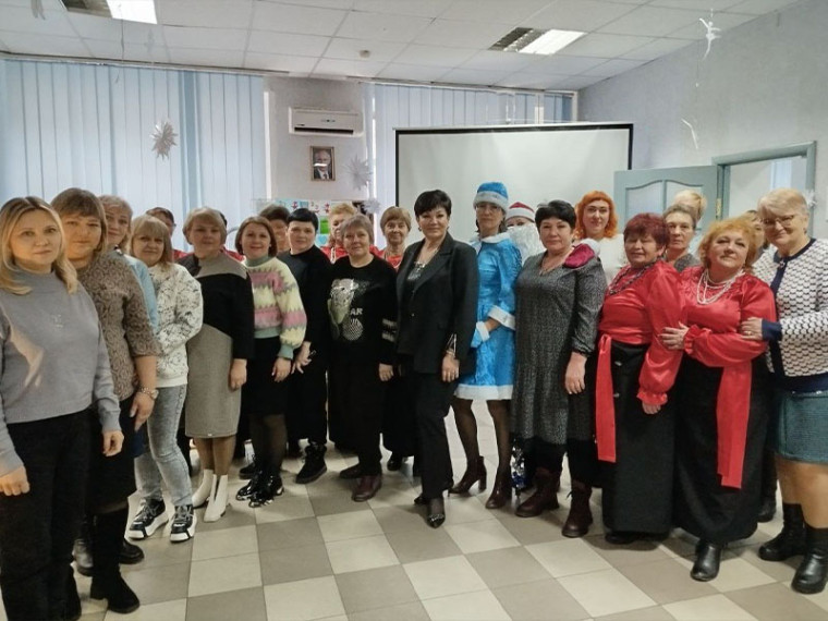 Женский клуб «Вектор жизни - Работа для СВОих» поздравил с новогодними праздниками бойцов СВО. Женский клуб «Вектор жизни - Работа для СВОих» поздравил с новогодними праздниками бойцов СВО.