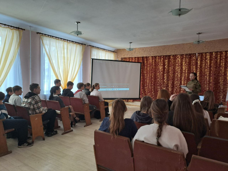 Полицейские провели профилактическую работу в учебных учреждениях Дебальцево . Полицейские провели профилактическую работу в учебных учреждениях Дебальцево .