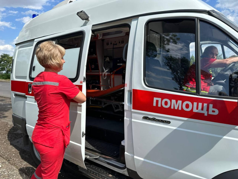 Помощь врачей получили 80 туристов, следовавших по сухопутному пути в Крым. Помощь врачей получили 80 туристов, следовавших по сухопутному пути в Крым.