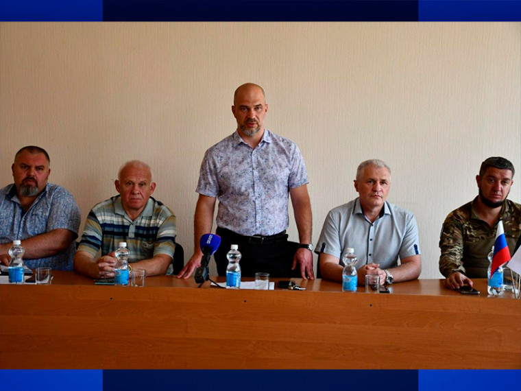 Встреча в трудовом коллективе. Встреча в трудовом коллективе.